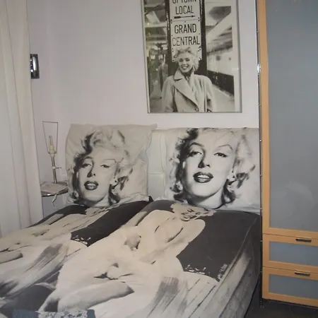 アパート Hollywood *