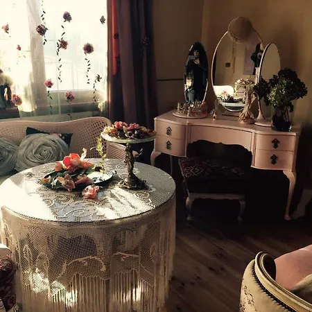 アパート Hollywood